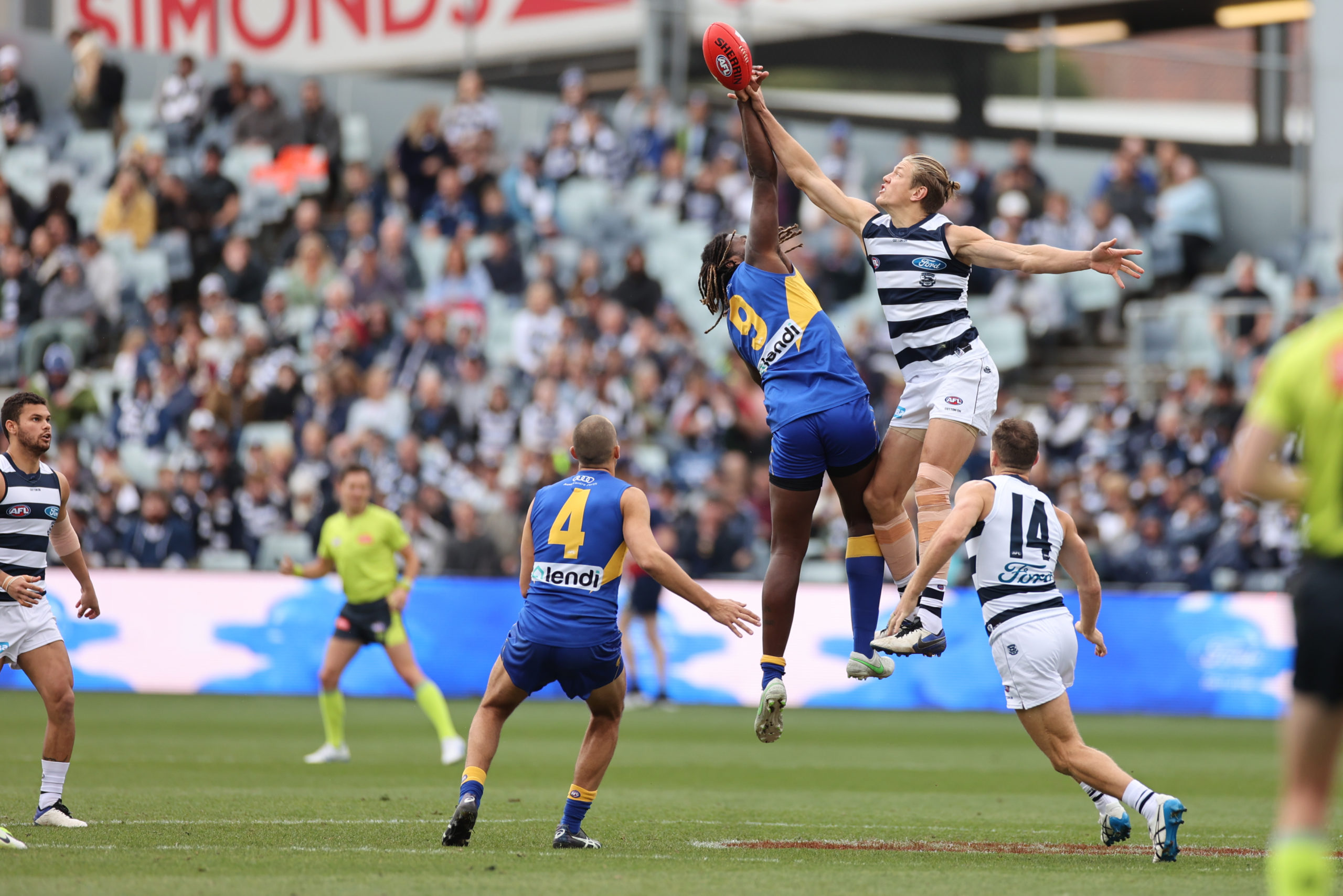 Cats to make ruck call - K ROCK 95.5