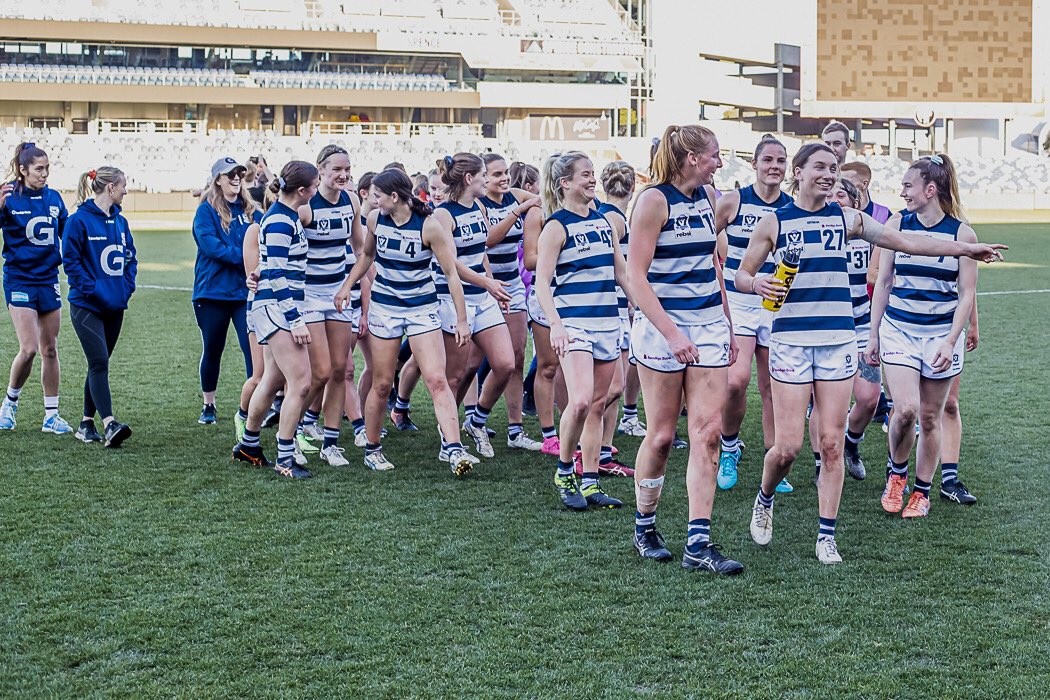 Geelong's VFLW team leaves GMHBA Stadium following a rare appearance at the venue. (Arj Giese/Geelong Cats)