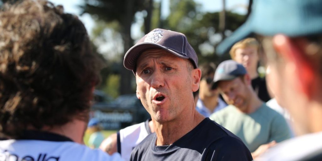 Henderson to lead Heads