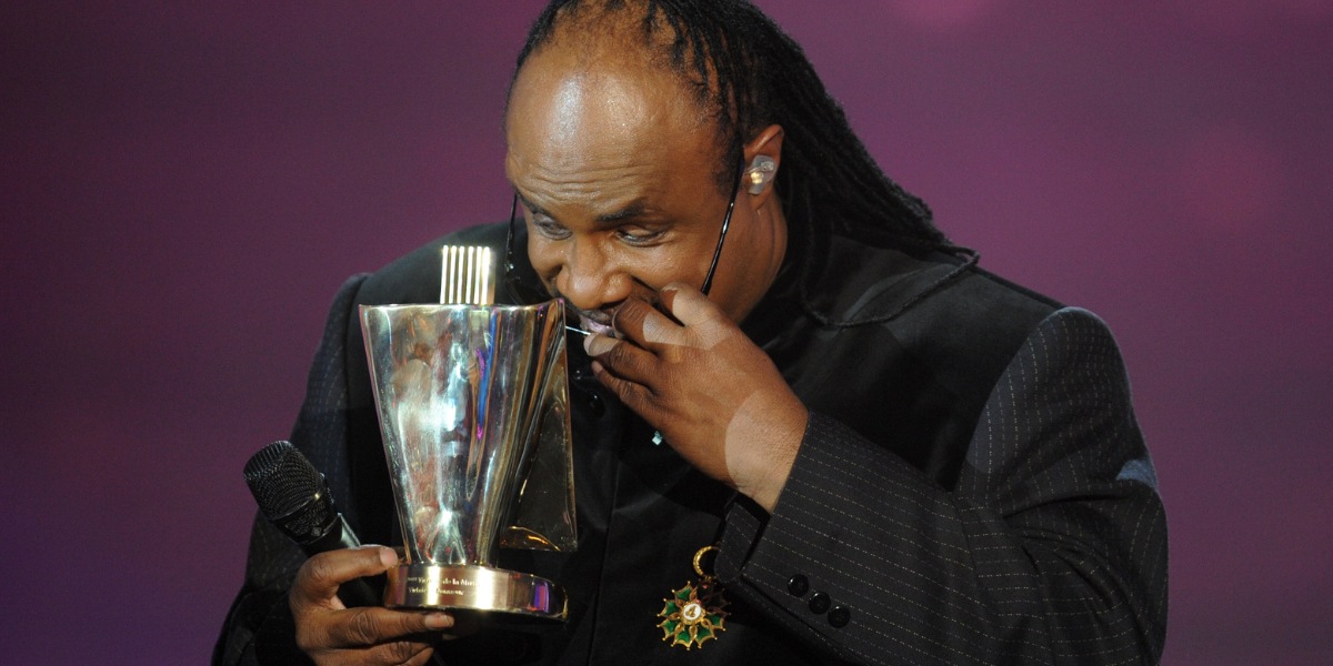 Stevie Wonder Breaks His Silence On His Blindness K ROCK 95.5(01)