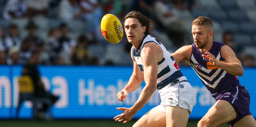 Cats working through Miers knee concern