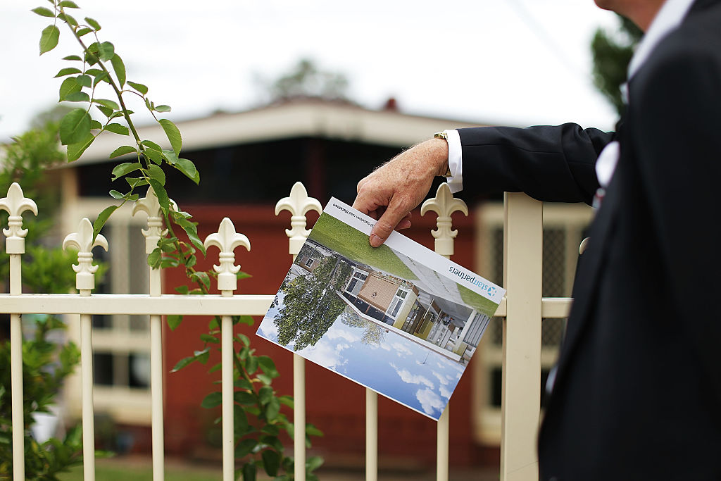 Geelong house prices rise despite national fall
